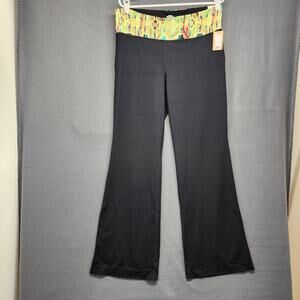 Maurices in Motion Womens Pants Size 1X Black Bootcut Athleisure Stretch